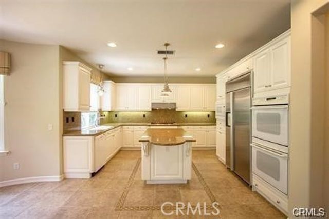 17 Pamela Way, Laguna Hills, CA 92679