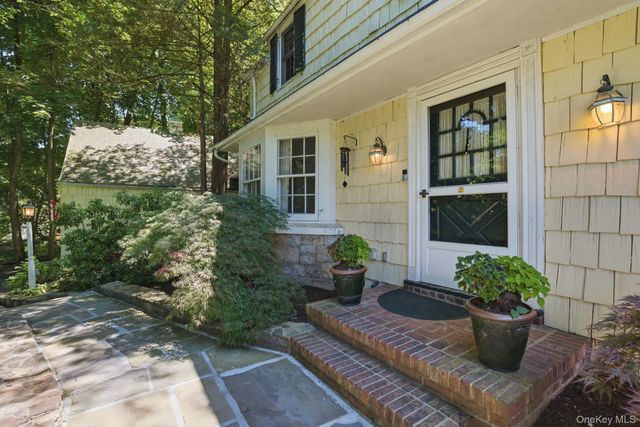 2 Turner Drive, Chappaqua, NY 10514