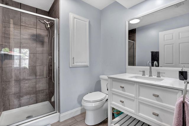 8396 Greyhawk Circle, Columbus, OH 43240