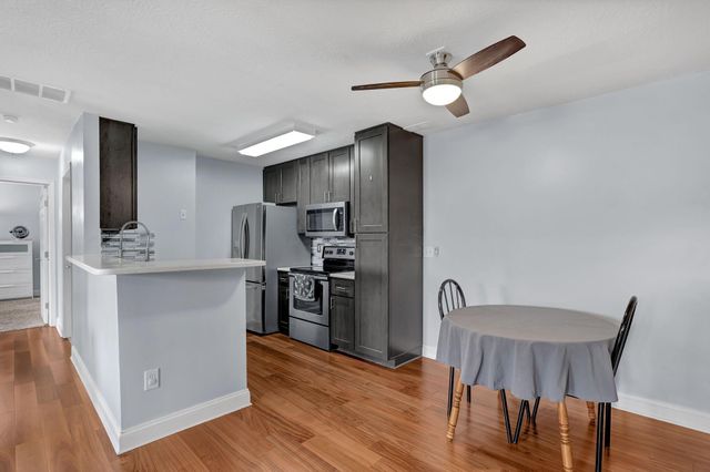 8396 Greyhawk Circle, Columbus, OH 43240
