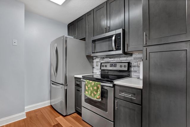 8396 Greyhawk Circle, Columbus, OH 43240