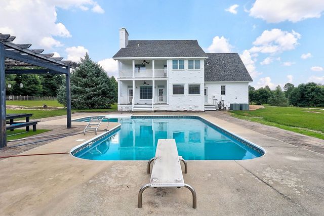 654 County Rd 21, Headland, AL 36345