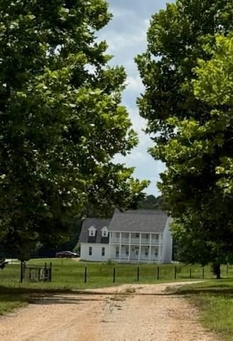 654 County Rd 21, Headland, AL 36345