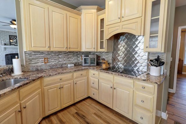 654 County Rd 21, Headland, AL 36345