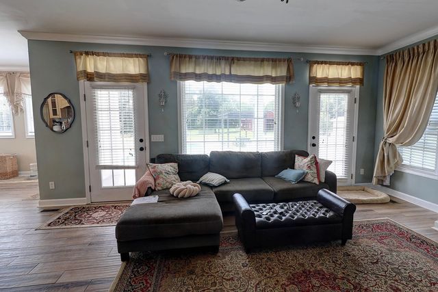 654 County Rd 21, Headland, AL 36345