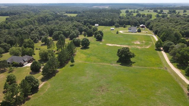 654 County Rd 21, Headland, AL 36345