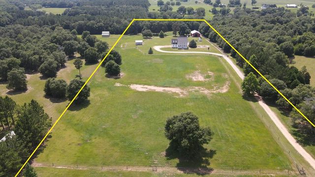 654 County Rd 21, Headland, AL 36345