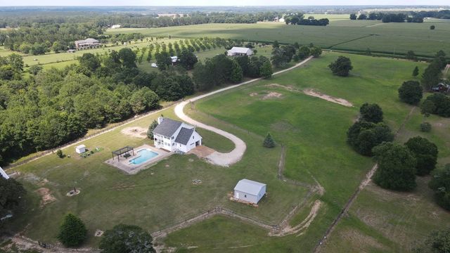 654 County Rd 21, Headland, AL 36345