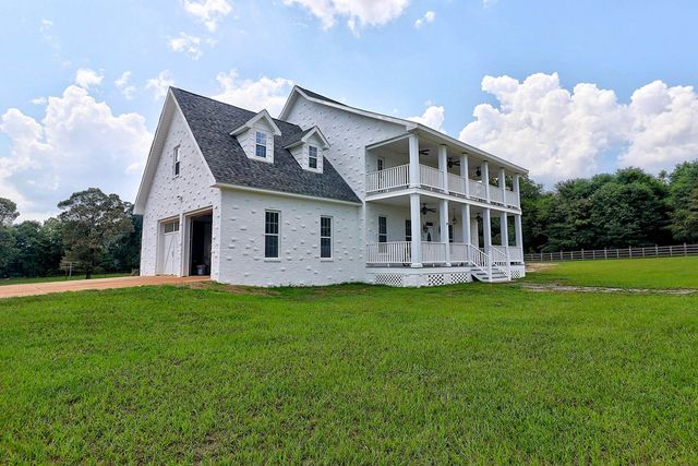 654 County Rd 21, Headland, AL 36345