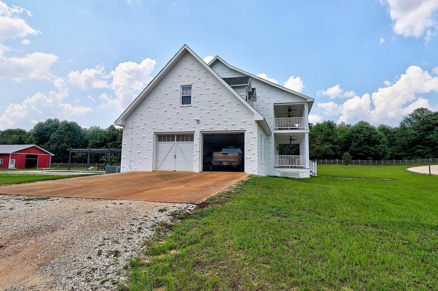 654 County Rd 21, Headland, AL 36345