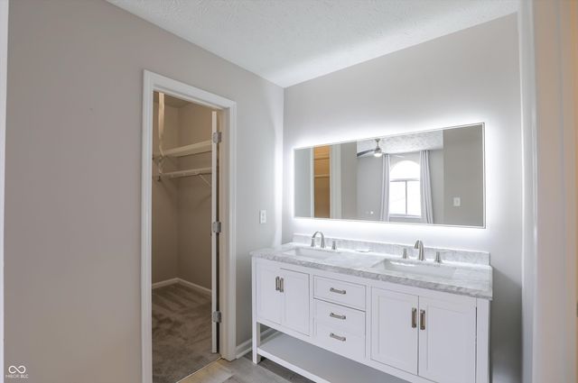 9303 Golden Oaks W, Indianapolis, IN 46260