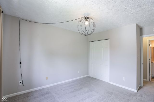 9303 Golden Oaks W, Indianapolis, IN 46260