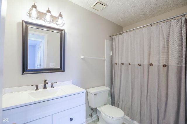 9303 Golden Oaks W, Indianapolis, IN 46260