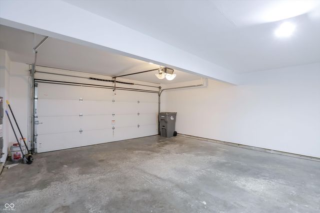 9303 Golden Oaks W, Indianapolis, IN 46260