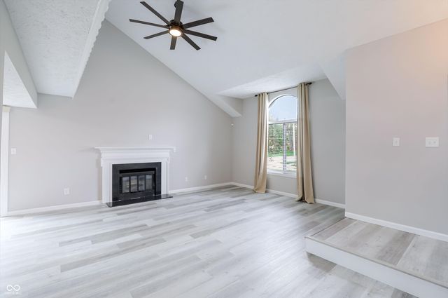 9303 Golden Oaks W, Indianapolis, IN 46260