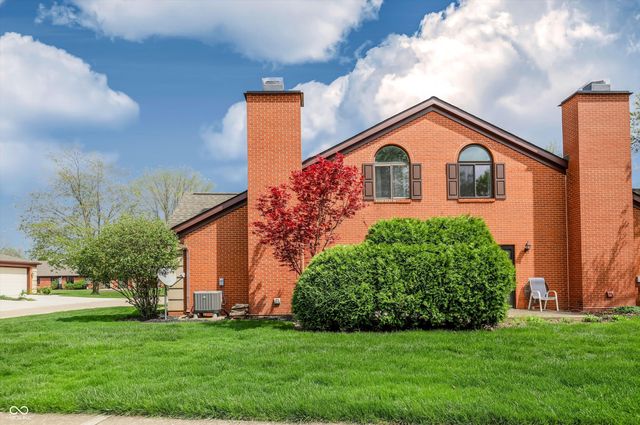 9303 Golden Oaks W, Indianapolis, IN 46260