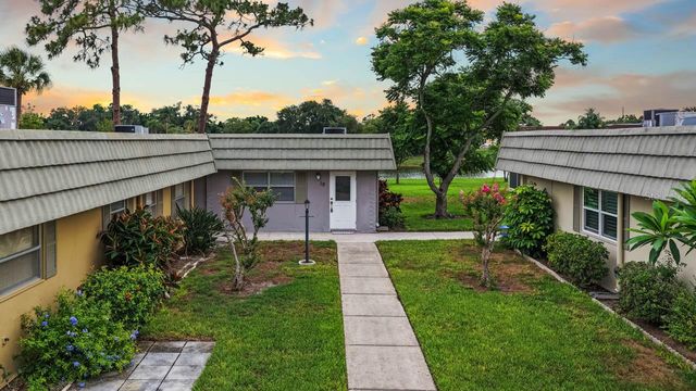 201 KINGS BOULEVARD 19, Sun City Center, FL 33573