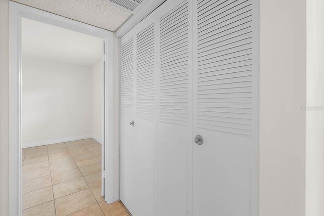 201 KINGS BOULEVARD 19, Sun City Center, FL 33573