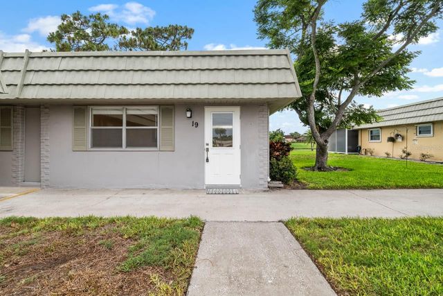 201 KINGS BOULEVARD 19, Sun City Center, FL 33573