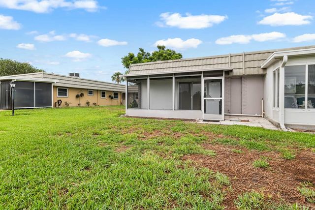 201 KINGS BOULEVARD 19, Sun City Center, FL 33573