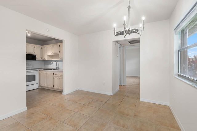 201 KINGS BOULEVARD 19, Sun City Center, FL 33573