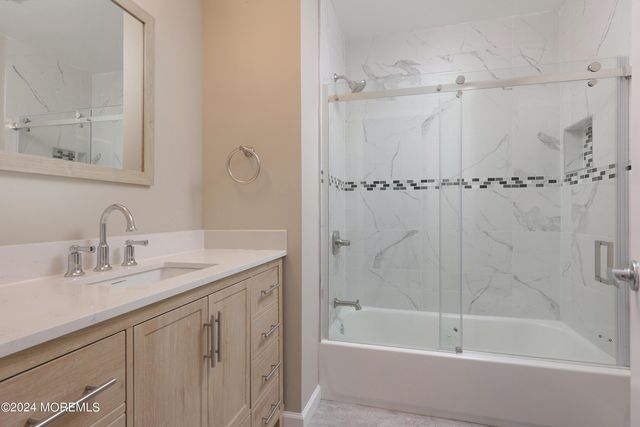 2 Elizabeth Court, Tinton Falls, NJ 07724
