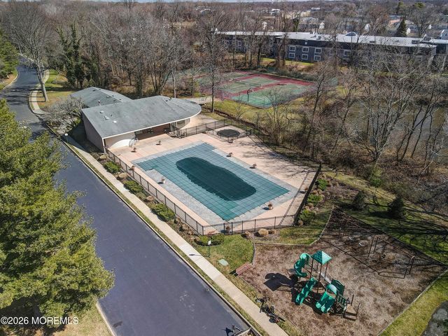 2 Elizabeth Court, Tinton Falls, NJ 07724