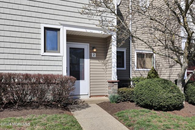2 Elizabeth Court, Tinton Falls, NJ 07724
