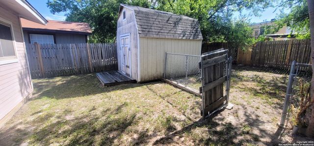 1331 Bayou, San Antonio, TX 78245