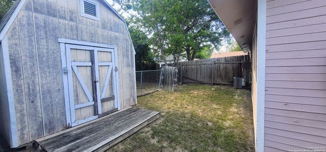 1331 Bayou, San Antonio, TX 78245