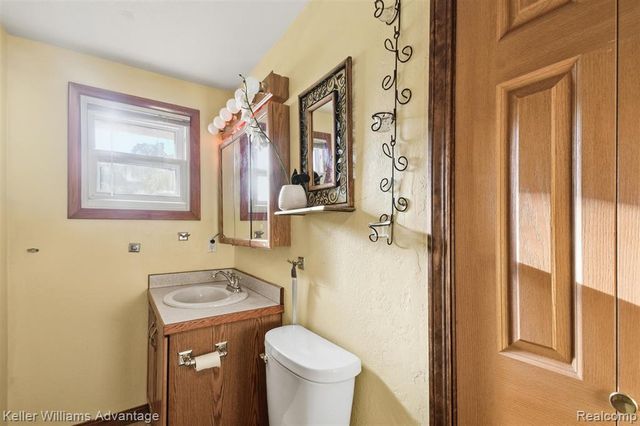 4469 Canal Drive, Harrison, MI 48625