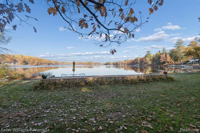4469 Canal Drive, Harrison, MI 48625