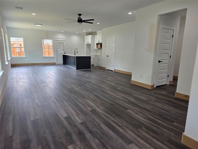 322 W Brownlee Avenue, Dallas, TX 75224