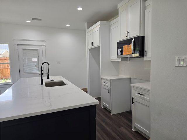 322 W Brownlee Avenue, Dallas, TX 75224
