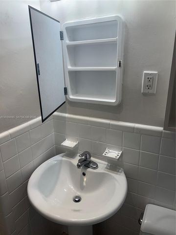 719 NE 16th Ave 719B, Fort Lauderdale, FL 33304