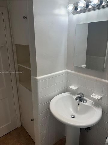719 NE 16th Ave 719B, Fort Lauderdale, FL 33304