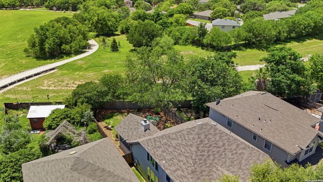 4 DUNTHORTE LN, San Antonio, TX 78250
