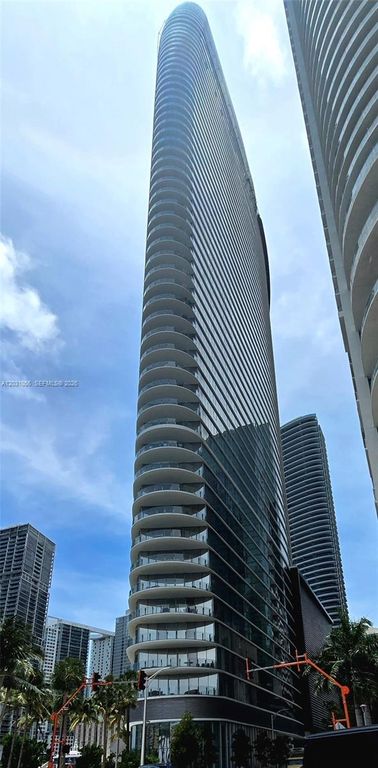 300 Biscayne Blvd Way 2408W, Miami, FL 33131