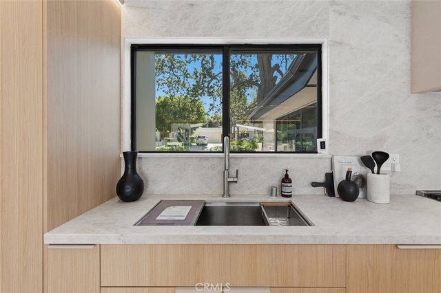 5500 Fenwood, Woodland Hills, CA 91367
