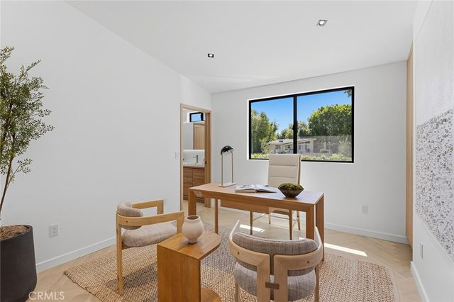 5500 Fenwood, Woodland Hills, CA 91367