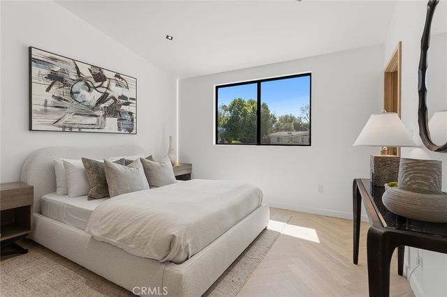 5500 Fenwood, Woodland Hills, CA 91367
