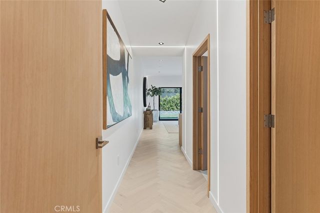 5500 Fenwood, Woodland Hills, CA 91367