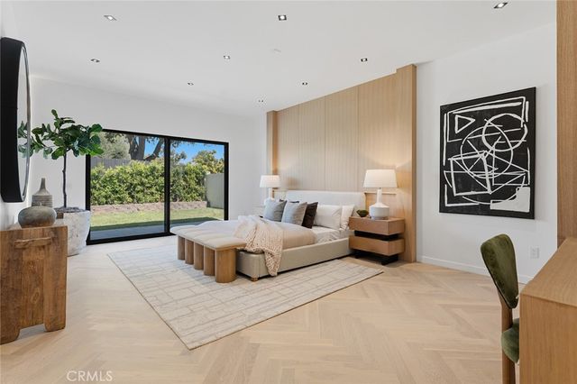 5500 Fenwood, Woodland Hills, CA 91367