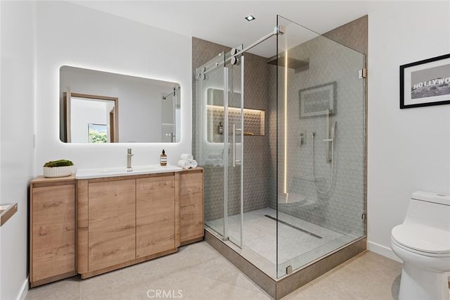 5500 Fenwood, Woodland Hills, CA 91367
