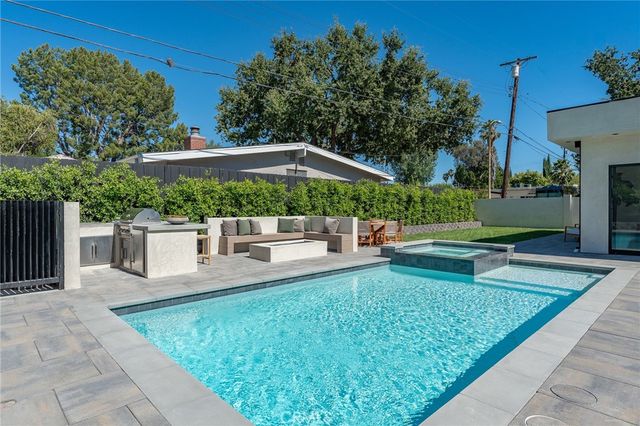 5500 Fenwood, Woodland Hills, CA 91367