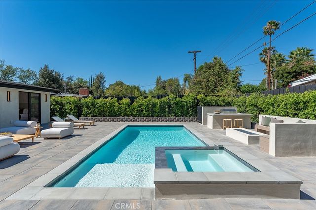 5500 Fenwood, Woodland Hills, CA 91367
