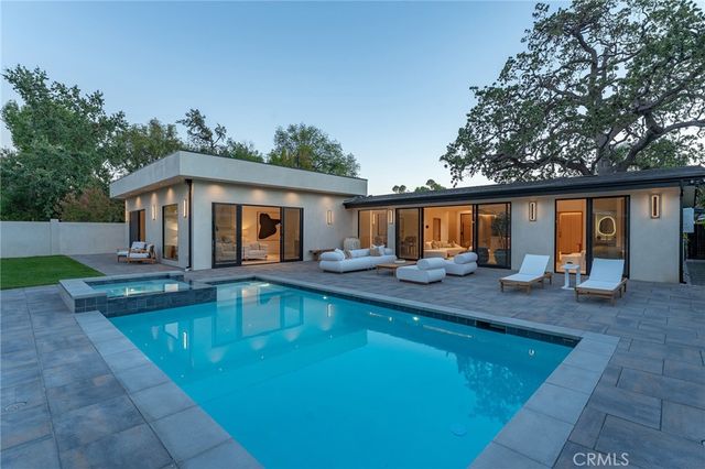 5500 Fenwood, Woodland Hills, CA 91367