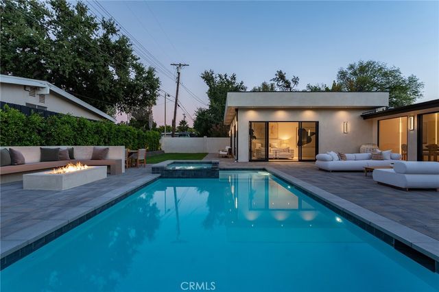5500 Fenwood, Woodland Hills, CA 91367