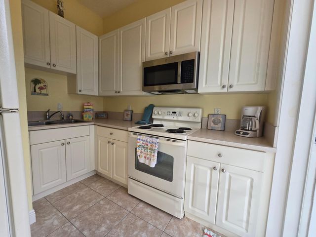 108 Spikerush Road, Jupiter, FL 33458
