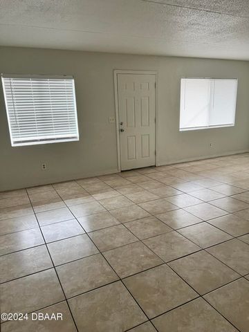 415 N Halifax Ave Apt 111, Daytona Beach, FL 32118